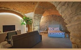 Suite D'Avalos